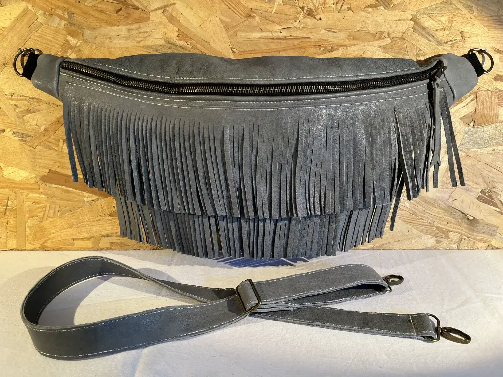 Indy Frange Gris.webp